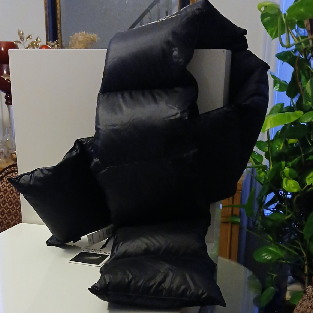 Black Super Puff Scarf